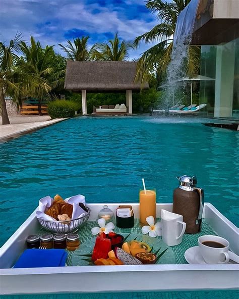 Pin by Margarita Ferrell on Breakfast in bed | Beautiful places to ...