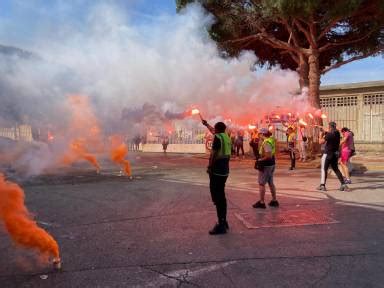 La grève sur les ports de Marseille et de Fos en direct