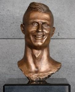 Create meme "sculpture of Cristiano Ronaldo, a statue of Cristiano ...