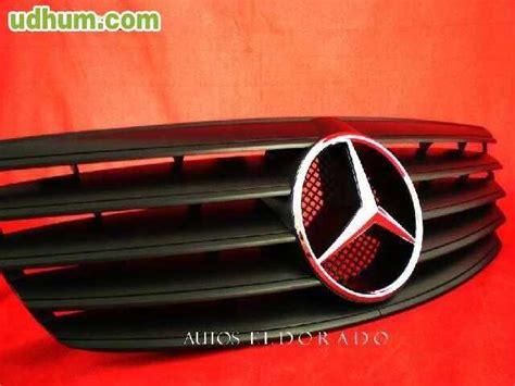 REJILLA FRONTAL PARA MERCEDES