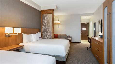 Modern Hotel near Tampa Premium Outlets® | Hyatt Place Tampa / Wesley Chapel