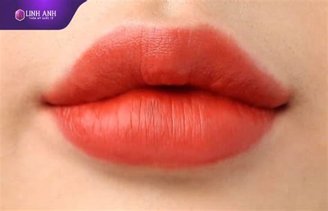 Phun xăm môi màu hồng cam xu hướng làm đẹp hot nhất cho chị em