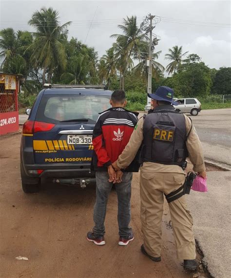 4DZ Patrulha PRF PRENDE HOMEM DROGAS E MOTOCICLETA ADULTERADA