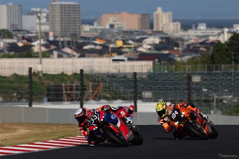 【鈴鹿8耐】team Hrcが2連勝を飾り、高橋巧が通算勝利記録タイの5勝目 レスポンス（responsejp）