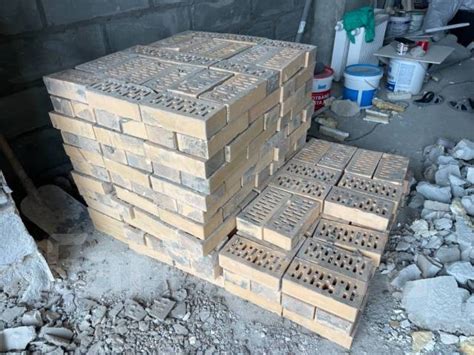 Продам Кирпич, в наличии. Цена: 25₽ во Владивостоке