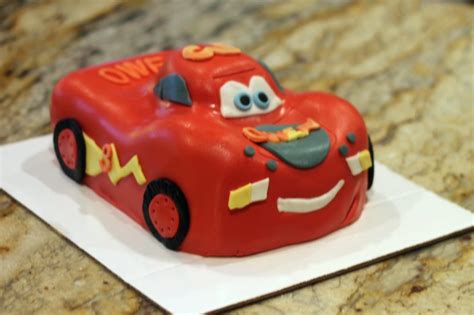 Lightning McQueen Cake - Sweet Smorgasbord