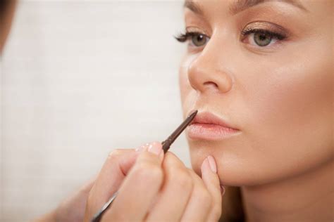 Astuces Pour R Aliser Un Maquillage Nude
