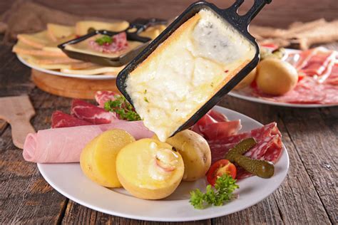 La Raclette Un Paraíso Para Los Amantes Del Queso Al Estilo Suizo