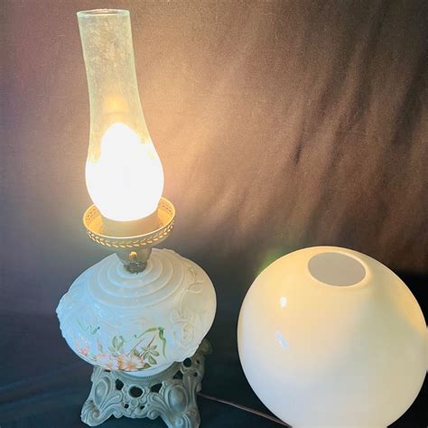 Vintage Double Globe Hurricane Lamp (BR1-SL) | EstateSales.org