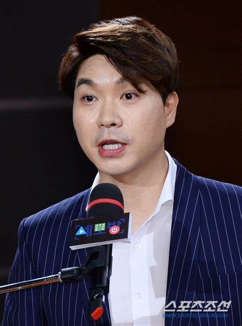 박수홍 61억 횡령 혐의 친형 부부에 엄벌 원한다탄원서 제출 스포츠조선