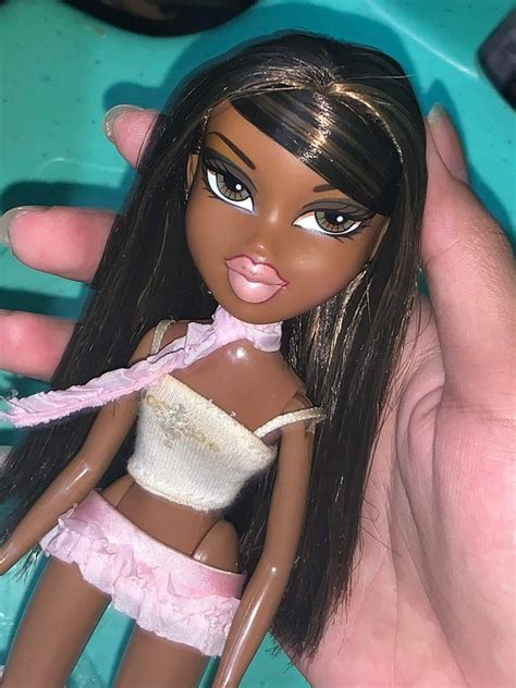 Bratz Forever Diamondz Sasha Hobbies Toys Toys Games On Carousell