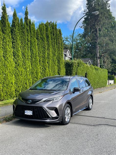 Vancouver Airport Yvr to Downtown Hotel Private Shuttle Transfer - Sma