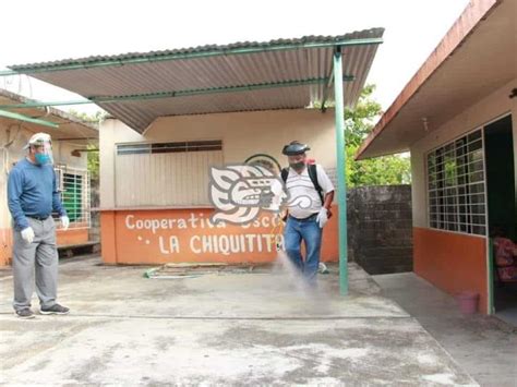 Fumigan Escuelas Contra El Coronavirus En Sayula