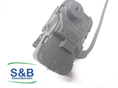 Tank Flap Lock Motor Volkswagen Golf VII 1 0 TSI 12V 5C6810773B