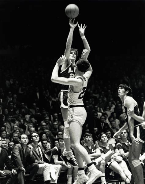 LSU To Unveil Pete Maravich Statue July 25 Sports Illustrated