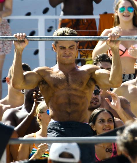 Photo Zac Efron Sur Le Tournage De Baywatch à Miami Le 9 Mars 2016