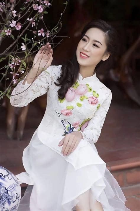 Nhan sắc 3 cô gái được dân mạng gọi là hot girl quân nhân Gương mặt trẻ ZNEWS VN