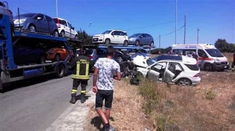 Incidente A Mesagne Gravi Mamma E Figlio