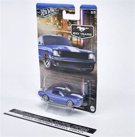 KOVOVÉ a RESIN MODELY Ford Mustang FASTBACK Hot Wheels Silver Series Retro auta