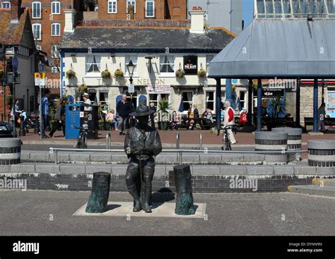 England Dorset Poole Baden Powell Statue On Poole Quayside Peter Baker