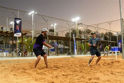 Primeira Noite Do Torneio Open SESI De Beach Tennis Movimenta Palmas