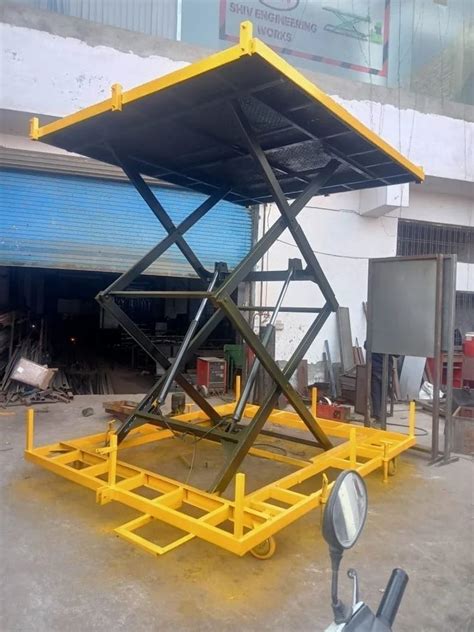 Se Electrical Scissor Lift Feet Capacity Kg At Rs