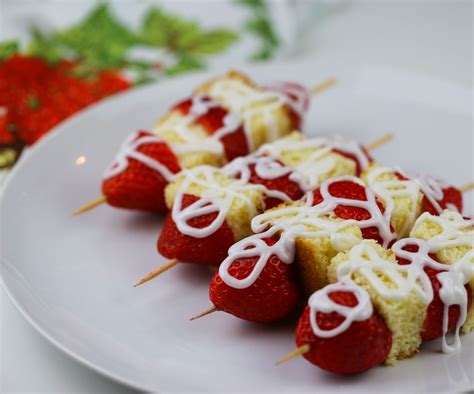 Strawberry Kabobs for a Crowd | Aloha Dreams