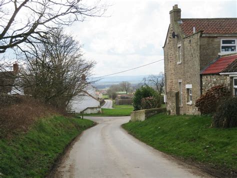 Moor Lane Into Hilton Gordon Hatton Cc By Sa 2 0 Geograph Britain