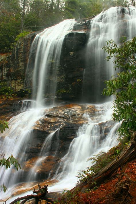 North Carolina Waterfalls - dwhike