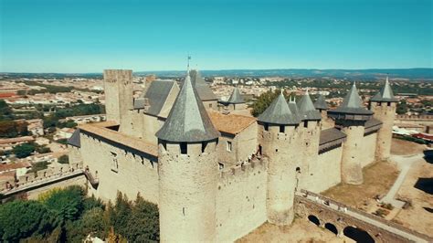 Chateau Et Remparts De La Cite De Carcassonne