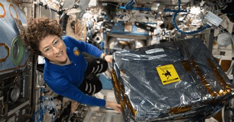 Nasa Astronaut Christina Koch Sets Longest Spaceflight Record By A