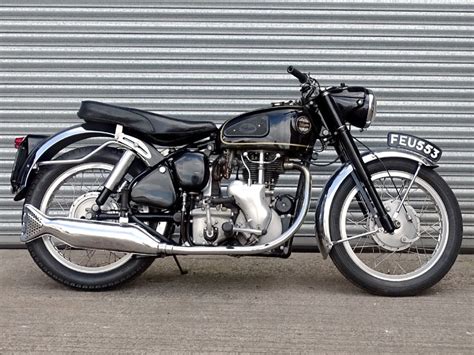 Lot 25 1957 Velocette Viper