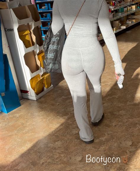 Mega Post Petite Ebony With Jiggly Fat Ass In Tight Vpl Gray Leggings