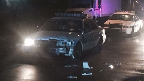 Driver Flees On Foot After Slamming Into Police Cruiser In Sw Houston Abc13 Houston