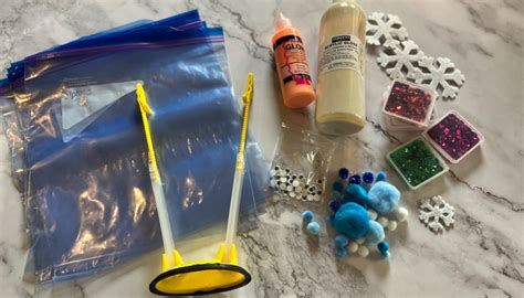 7 DIY Mess-Free Sensory Bags | WonderBaby.org