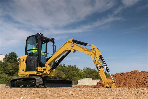 New Cat 2 7 To 3 5 Tonne Mini Hydraulic Excavators Lower Cost