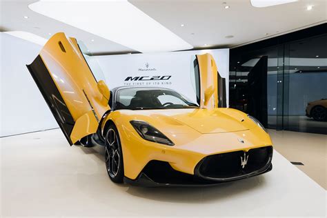 Mid-engine Maserati MC20 - Page 2