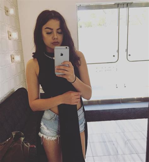 Pin By Oliwia On Arzaylea Instagram Black Bikini Instagram Famous