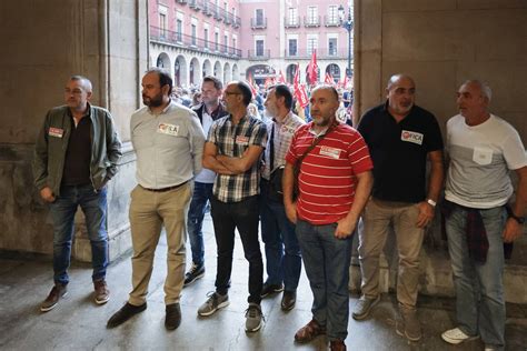 Fotos Los trabajadores de Duro claman en Gijón contra los despidos