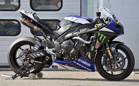 Yamaha R Vom Yamaha Motor Deutschland Sbk Team Aus Der Idm Yamaha