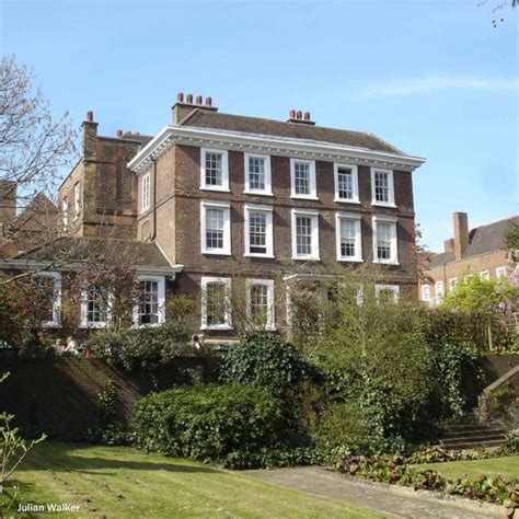 small  london museums