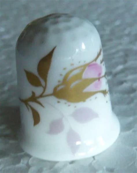 D Coudre De Collection En Porcelaine Fine D Cor D Un Chardon Or Eur