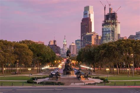 Beautiful Philadelphia Skyline at Sunset Stock Image - Image of parkway ...