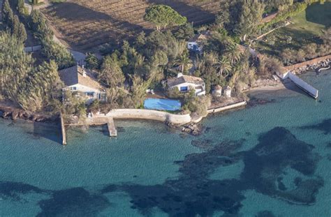 Photo Exclusif Vue A Rienne De La Madrague Maison De La C L Bre