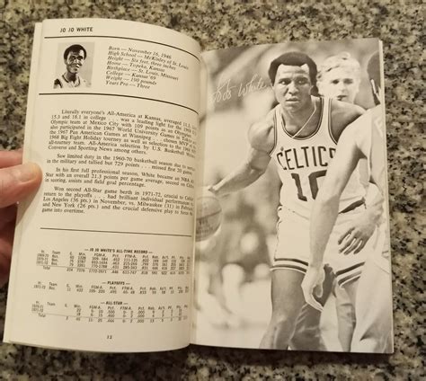 Boston Celtics Nba Basketball Media Guide Yearbook Cowens