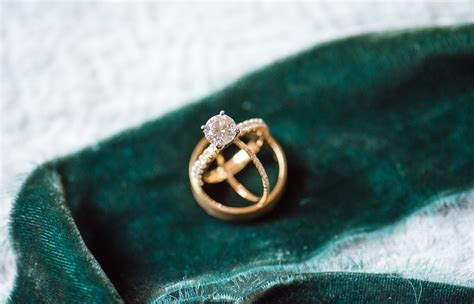 4 Emerald Green Wedding • Kati Hewitt Photography | Houston Wedding Photographer