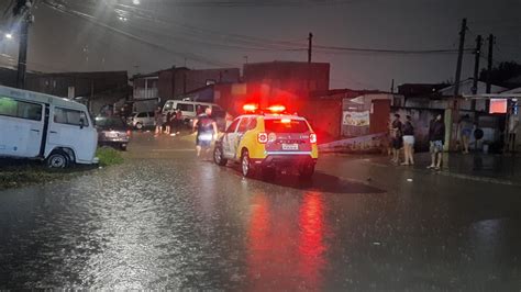 Adolescente Morre Após Choque Elétrico Em Rua Alagada