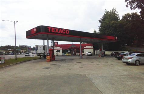 The Food Served At These 7 Alabama Gas Stations Is Unexpectedly Good