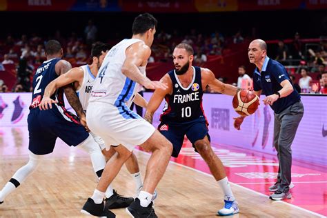 Evan Fournier, France lose control amid Argentina's pressure