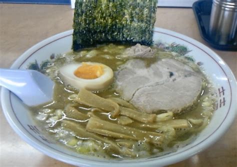 らーめん萬亀秋田県秋田市山王の濃厚醤油 秋田・筋肉酒店のラーメン食ったら上げマッスル！